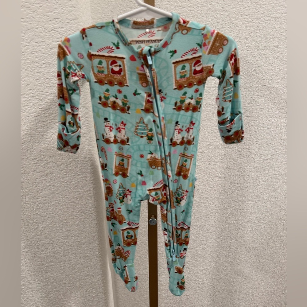 Posh Peanut Christmas bamboo Holiday Elf Footie Pjs 0-3 month